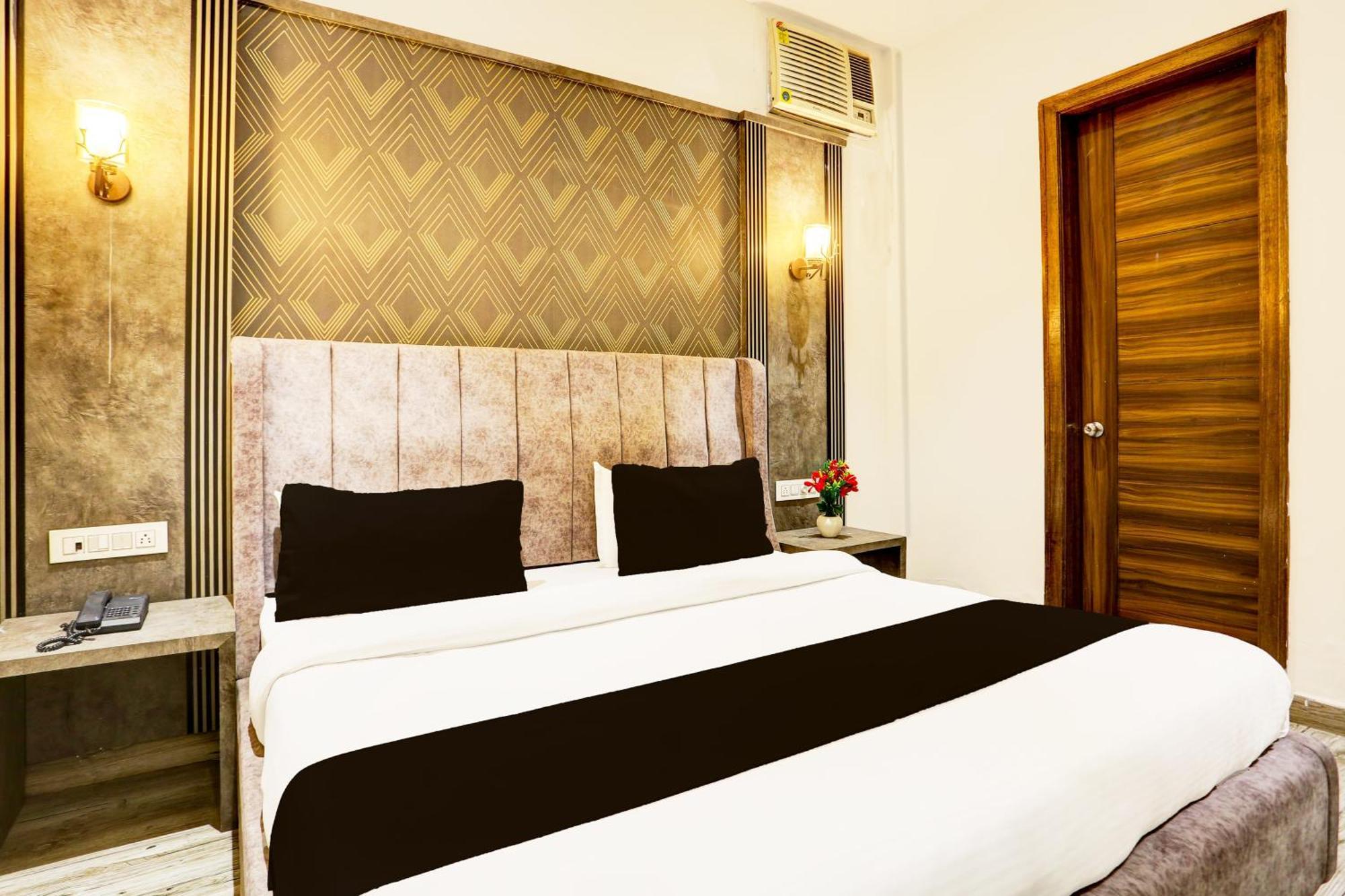 Hotel Super Collection O Amritsar Near Bus Stand Exterior foto