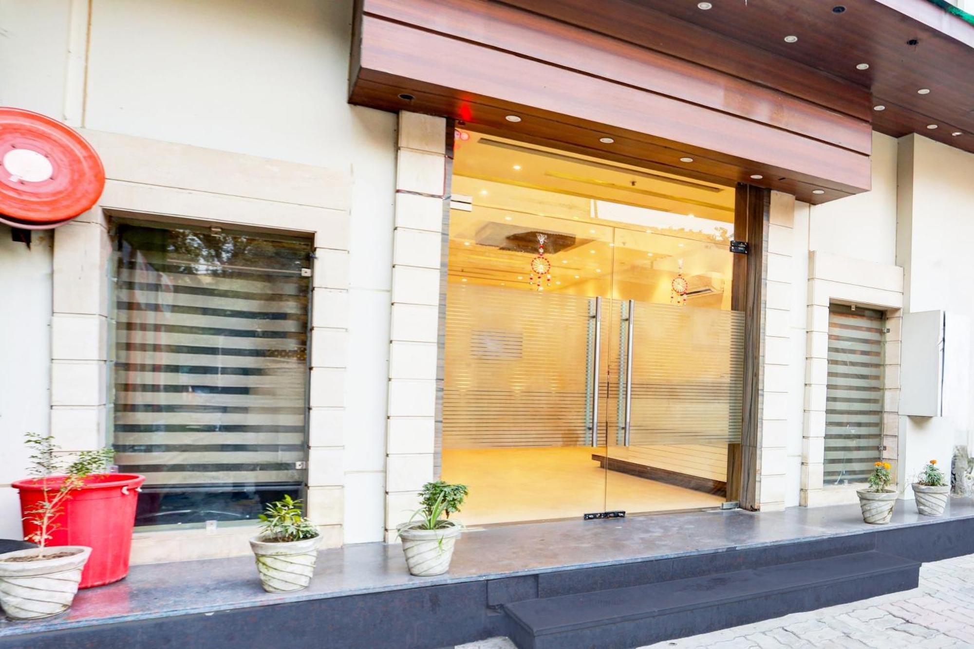 Hotel Super Collection O Amritsar Near Bus Stand Exterior foto