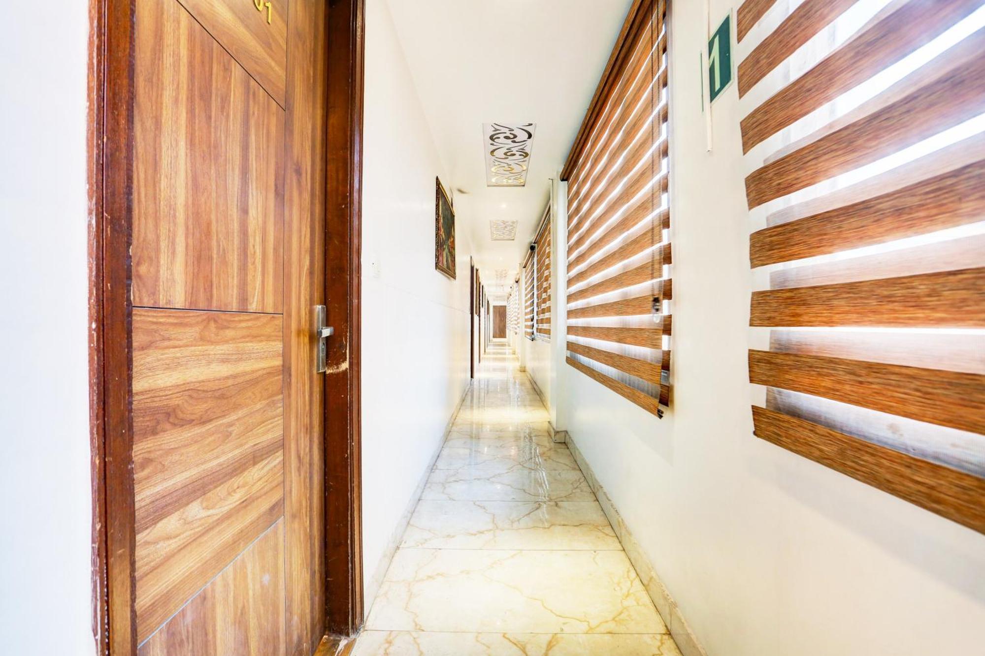 Hotel Super Collection O Amritsar Near Bus Stand Exterior foto